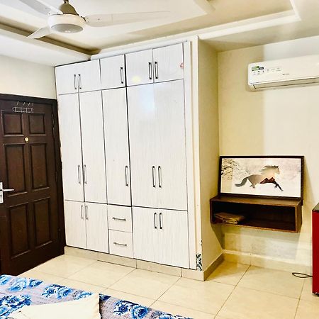 Appartamento Stunning And Peaceful 1Bhk,Free Parking + Wifi Islamabad Esterno foto